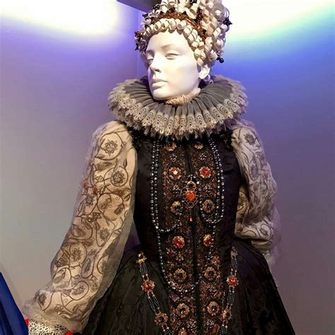 Costume from Mary Queen of Scots | Tudor fashion, Costume design ...