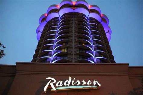 RADISSON HOTEL CINCINNATI RIVERFRONT | UPDATED 2024 Reviews & Price ...