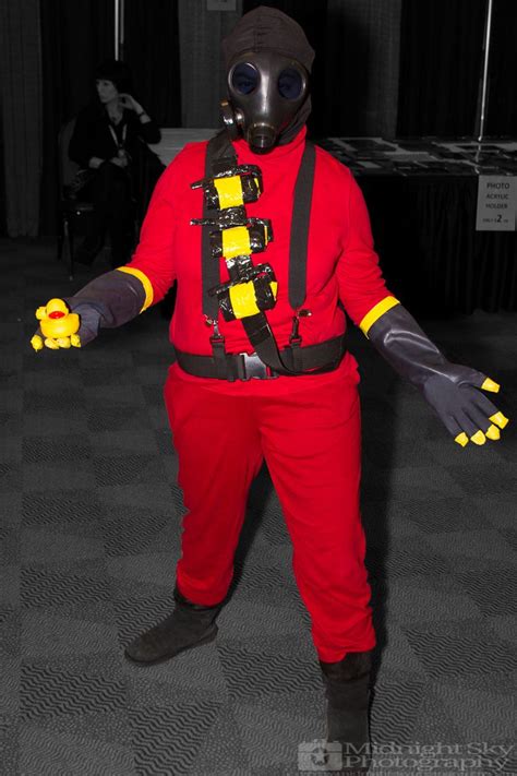 #Pyro from #TeamFortress 2 #Cosplay from #SteelCityCon #ComicCon ...