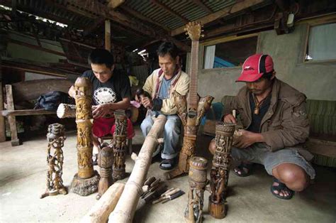 Bamboo seen as boost to Ifugao carvers | Inquirer News