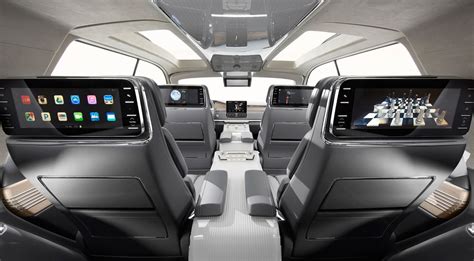 2024 Navigator Interior - Hedy Ralina