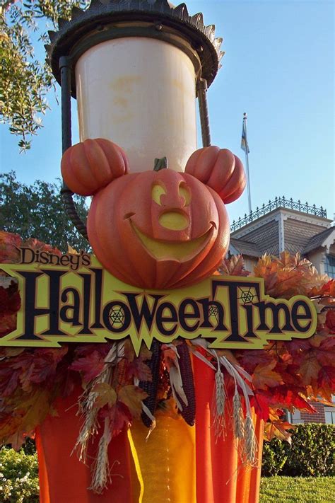 If You're Obsessed With Halloween, Visit These US Theme Parks This ...