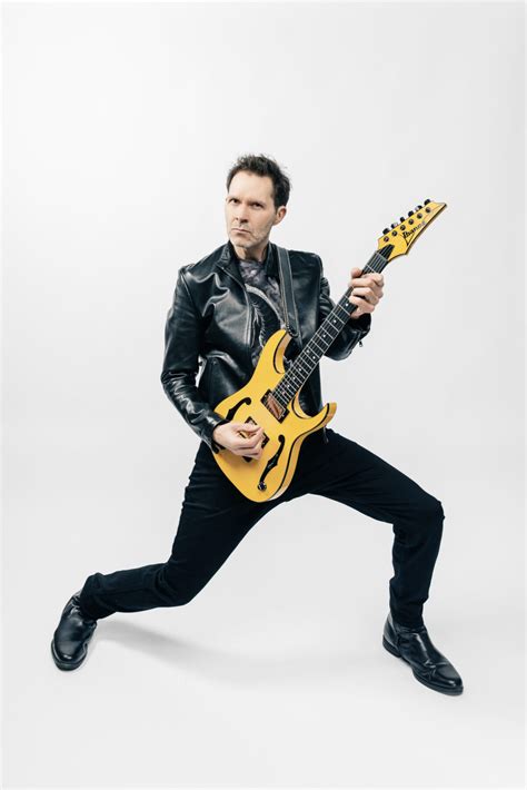 PAUL GILBERT Releases "Holy Diver" Ahead Of New Album "The Dio Album ...