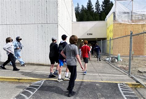 Learning continues amid construction at Peninsula middle schools | A ...