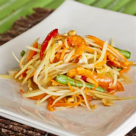 Nutritious Thai Green Papaya Salad {Gluten-Free}