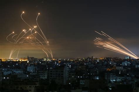 Iron Dome at work: Dramatic photo shows Israel's defense against Hamas ...