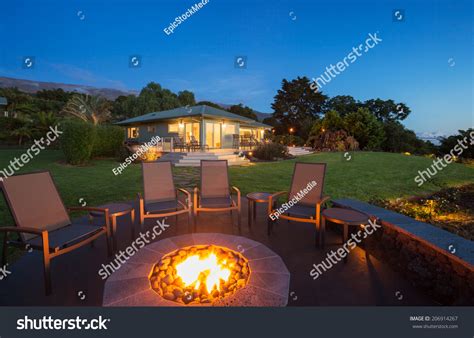 Luxury Backyard Fire Pit Sunset Stock Photo 206914267 | Shutterstock