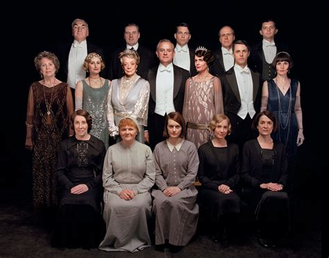 Downton Abbey Exclusive: See Maggie Smith, Michelle Dockery, and the ...