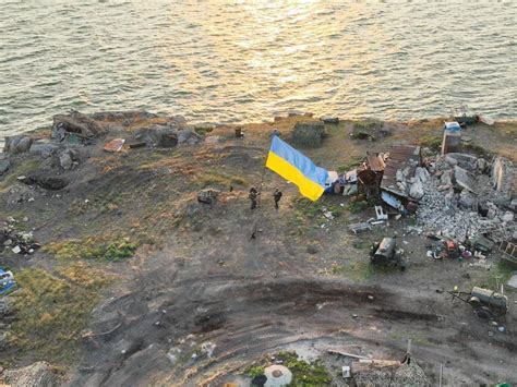 State Flag of Ukraine Has Been Installed on Zmiinyi Island