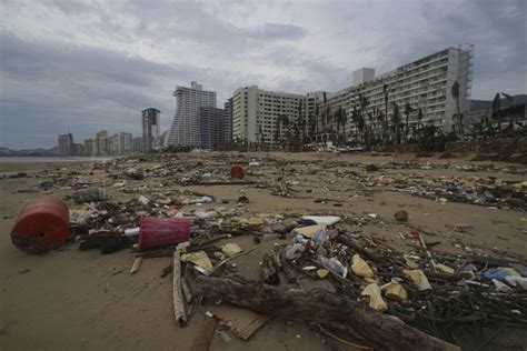 Acapulco plunges into chaos as Hurricane Otis’ toll remains uncertain