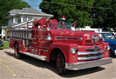 Seagrave Fire Truck - 1950's | At the Old Wheels Car Show, F… | Flickr