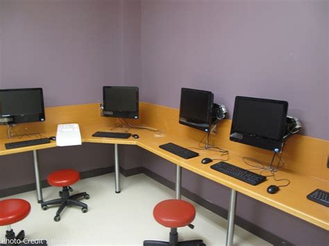 ILSC Computer Lab | Computer lab decor, Computer lab design, School ...