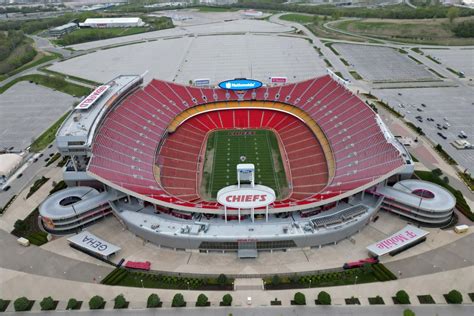 KC Chiefs President Details Plans for Arrowhead Stadium Future - Sports ...