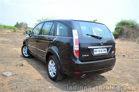 2014 Tata Aria Review rear profile