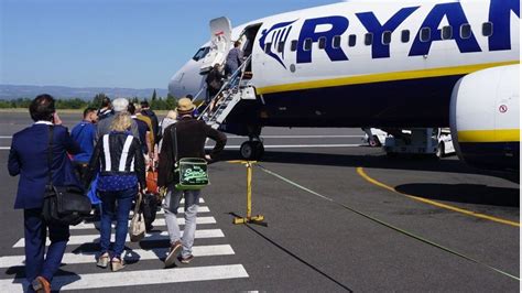 French air traffic control strike affects thousands of passengers - BBC ...