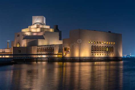 Night View of the Museum of Islamic Art in Doha, Qatar Editorial ...