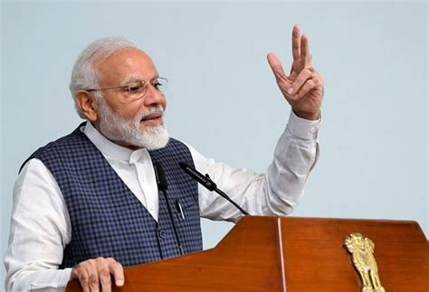 अपनी संवाद कला से लोगों का दिल जीत लेते हैं प्रधानमंत्री मोदी ...