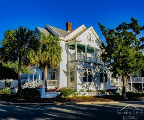 Beautiful Beach Towns of the Emerald Coast: Cedar Key, Florida