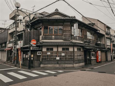 Haunted Houses Making for New Property Businesses in Japan / Pen ペン