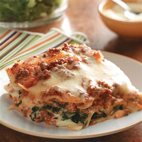 Ground Beef Spinach Alfredo Lasagna Recipe | Taste of Home