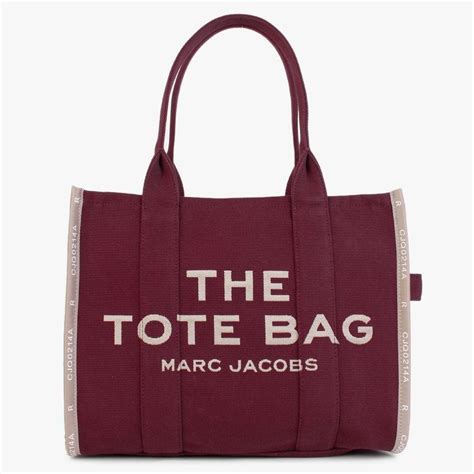 Marc Jacobs The Jacquard Traveler Merlot Tote Bag in Red | Lyst