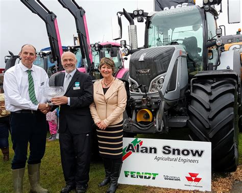 A quarter century of Fendt dealership