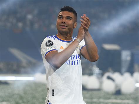 Casemiro: Manchester United progressing in bid to sign Real Madrid ...