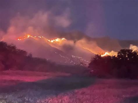 760-acre Maui brush fire destroys church in Olowalu Village | Honolulu ...