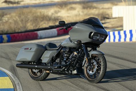 2022 Harley-Davidson Road Glide ST Review - Cycle News