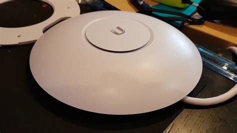 Ubiquiti Unifi AP AC PRO wireless access point, unboxed and reviewed ...