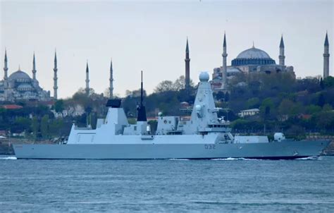 Download wallpaper The Bosphorus, the Straits, Destroyer HMS Defender ...