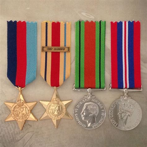 WWII AFRICA STAR 8th ARMY MEDAL SET | WORLD WAR TWO | GOLD TONE | AUSTRALIA