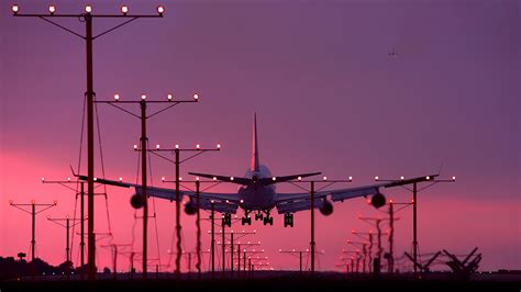 Landing Wallpaper