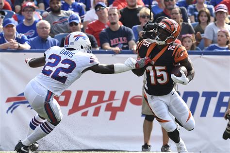 Vontae Davis explains why he retired at halftime of the Bills game ...