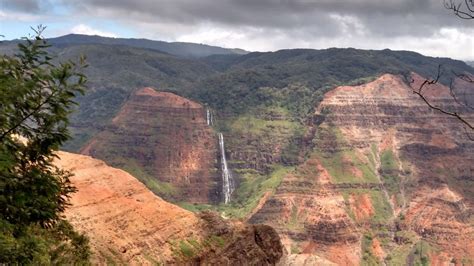 5 Kauai Waterfalls You Can't Miss on Your Hawaii Trip!