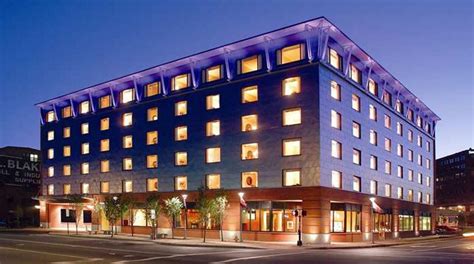 Hilton Garden Inn Portland Downtown Waterfront — Portland Hotels ...