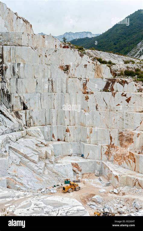 Marble Quarry at Carrara, Italy Stock Photo - Alamy