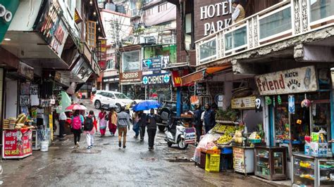 Mall Road, Mussoorie editorial stock image. Image of market - 253172004