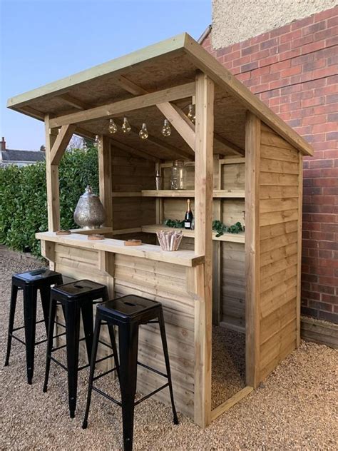 Garden Bar Ideas to Inspire your Inner DIY Expert