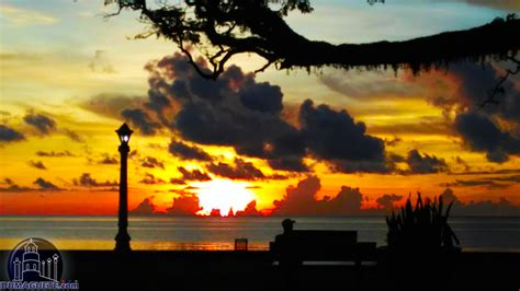 Rizal Boulevard in Dumaguete City - Negros Oriental