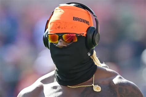 David Njoku of the Browns Tells the Story of His Burns (VIDEO ...