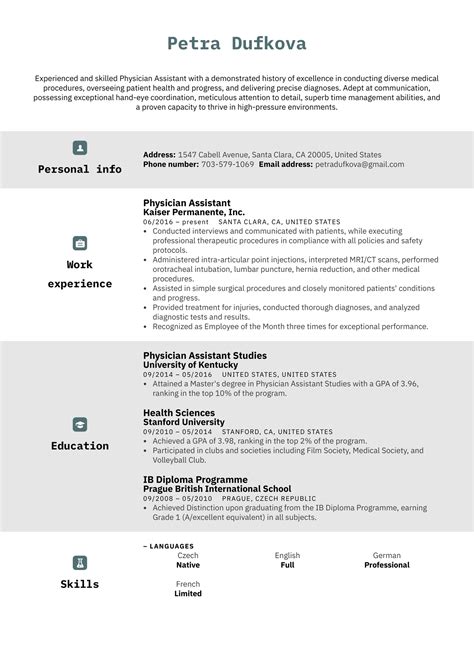 Physician Assistant Resume Example | Kickresume