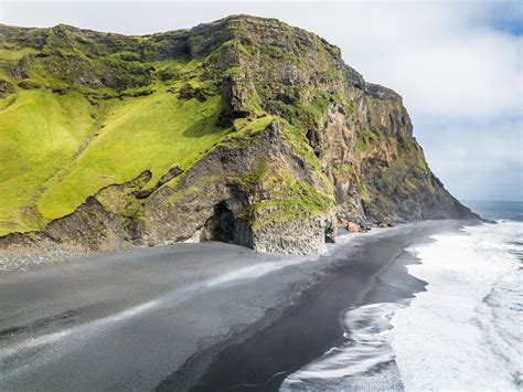 Reynisfjara! Iceland’s famous black sand beach. (OC) 3992x2992 : r ...