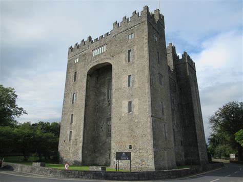 Bunratty Castle | Fifteenth century Bunratty Castle, County … | Flickr