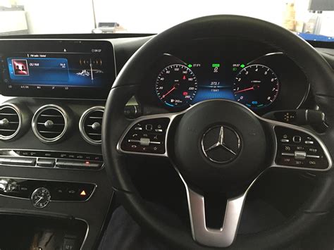 Dashboard view of Mercedes Benz - MyePortfolio@UTM