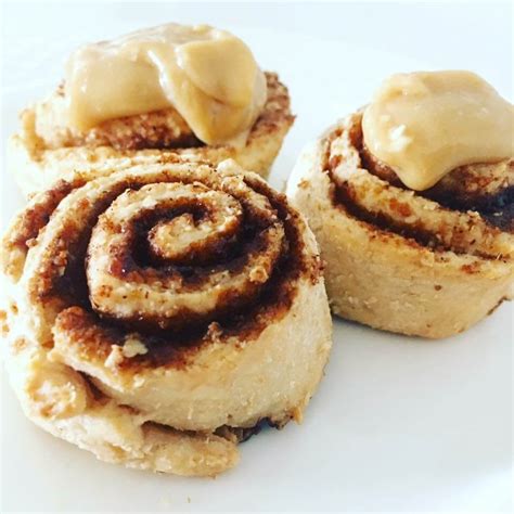 Delicious and healthy iced cinnamon scrolls (half the calories of the ...