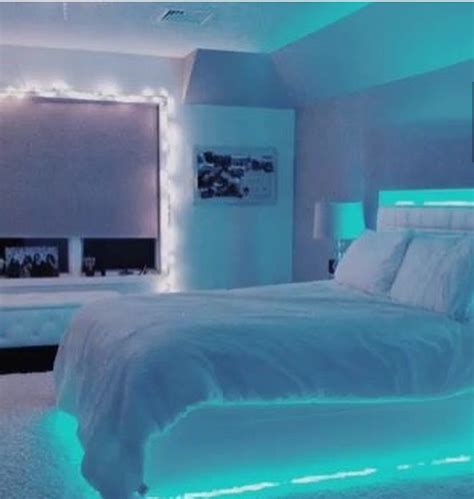 🌬 Pinterest:@xymne | Light blue bedroom, Blue bedroom design, Room ...