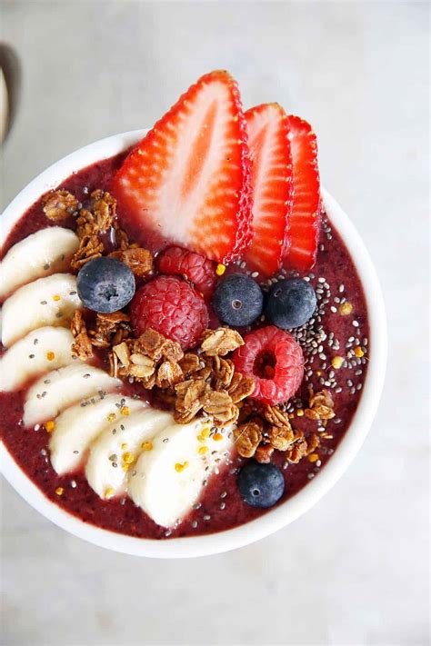 Acai Smoothie Bowl (Vegan and Gluten Free) - Lexi's Clean Kitchen