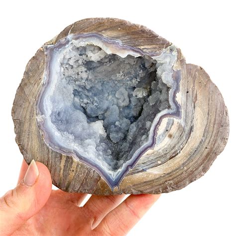 Dugway Geode in 2020 | Dugway, Geode, Natural quartz crystal