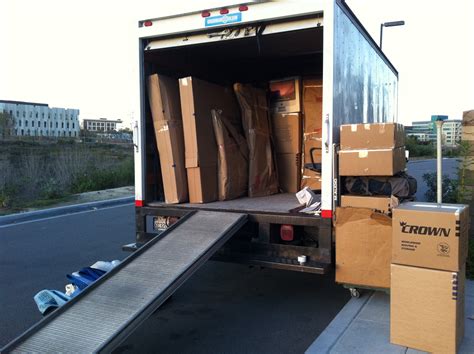 How to pack a moving truck | HireRush Blog